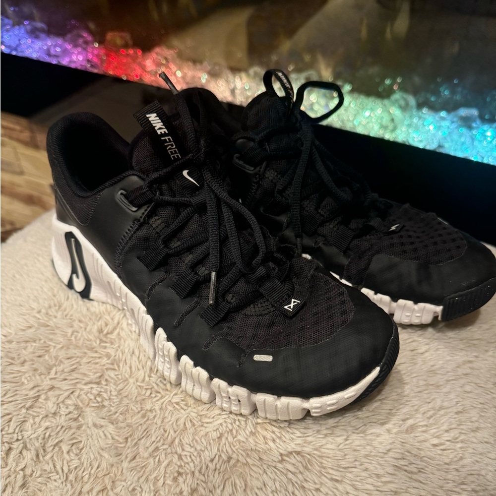Nike Women’s Metcon 5 size 9